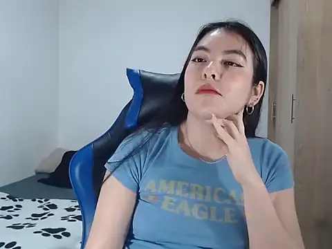 EloiseJun online show from 09/18/25, 07:27