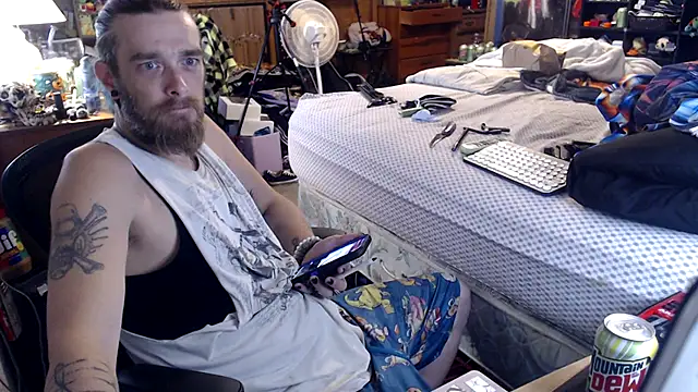 Snapshot of thejuicybacon chatting on 09/16/25, 03:35 thejuicybacon online show from 09/16/25, 03:35