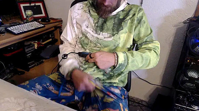 Snapshot of thejuicybacon chatting on 10/08/25, 05:21 thejuicybacon online show from 10/08/25, 05:21