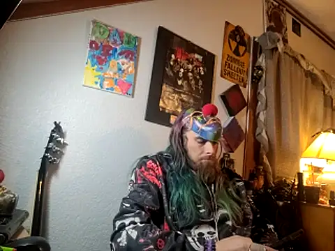 Snapshot of thejuicybacon chatting on 11/01/25, 12:56 thejuicybacon online show from 11/01/25, 12:56