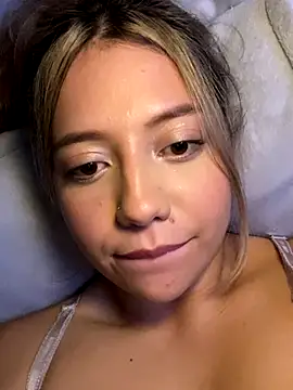 MissCat  online show from 10/06/25, 03:15