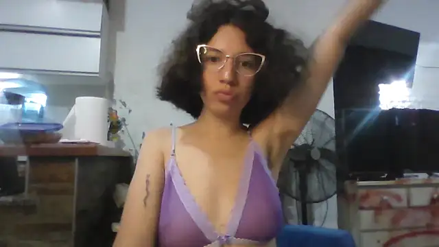 Snapshot of loliporomero chatting on 10/12/25, 10:09 loliporomero online show from 10/12/25, 10:09