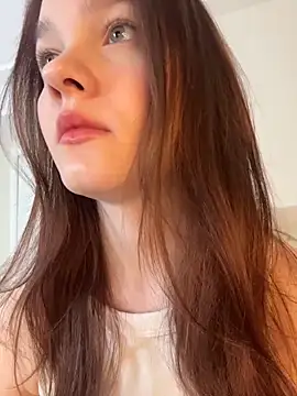 MichelleRoux online show from 11/28/25, 04:59