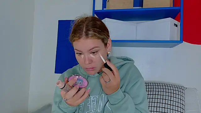 BelaMiller  online show from 10/10/25, 12:26