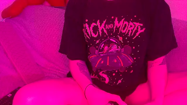 Little-Red21 online show from 10/15/25, 11:27