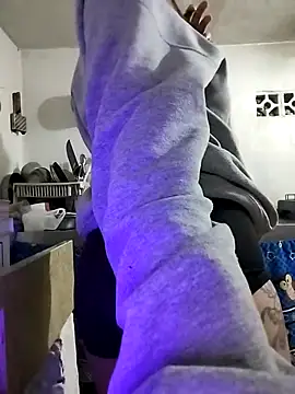 daniquintero03 online show from 10/11/25, 07:23