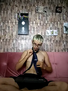 Snapshot of moorejhosua chatting on 09/26/25, 11:47 moorejhosua online show from 09/26/25, 11:47