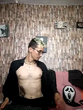 Snapshot of moorejhosua chatting on 10/19/25, 07:14 moorejhosua online show from 10/19/25, 07:14