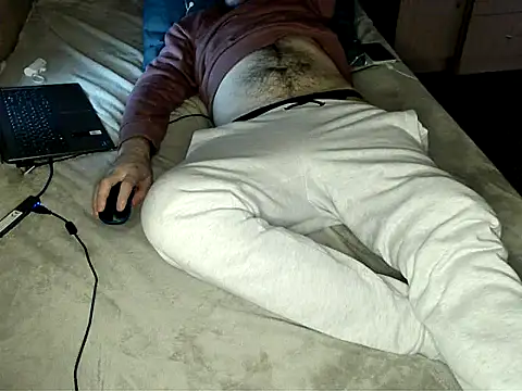 Snapshot of bul_boy chatting on 03/19/26, 06:01 bul boy online show from 03/19/26, 06:01
