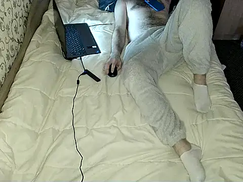 Snapshot of bul_boy chatting on 04/01/26, 06:38 bul boy online show from 04/01/26, 06:38