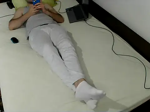 Snapshot of bul_boy chatting on 04/19/26, 03:33 bul boy online show from 04/19/26, 03:33