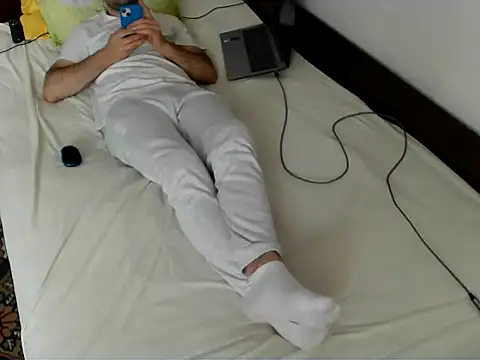 Snapshot of bul_boy chatting on 04/20/26, 12:30 bul boy online show from 04/20/26, 12:30