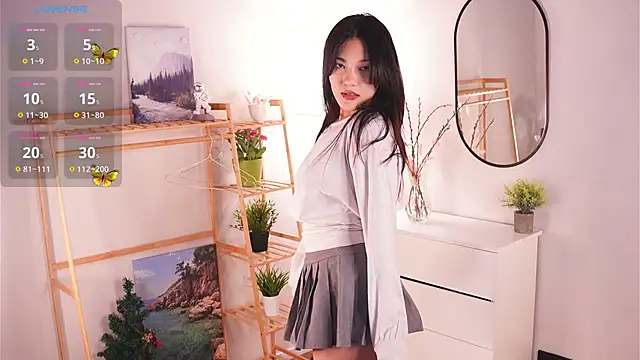 Snapshot of MoiraEger chatting on 03/10/26, 04:12 MoiraEger online show from 03/10/26, 04:12