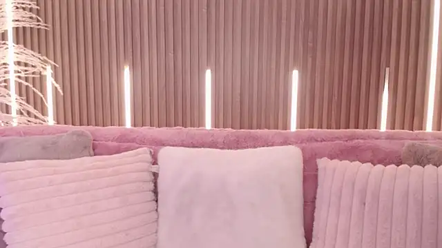 MylaDreams online show from 10/02/25, 03:13