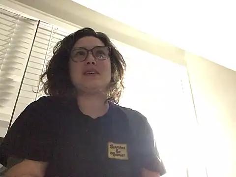 Snapshot of paigeycakes chatting on 09/16/25, 04:13 paigeycakes online show from 09/16/25, 04:13