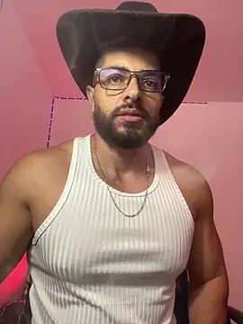 Snapshot of magnumchris chatting on 05/18/26, 10:04 magnumchris online show from 05/18/26, 10:04