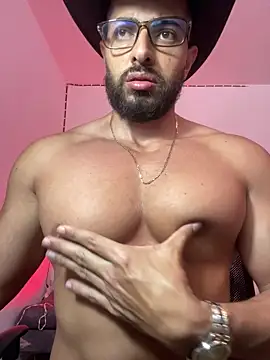 Snapshot of magnumchris chatting on 05/19/26, 01:56 magnumchris online show from 05/19/26, 01:56