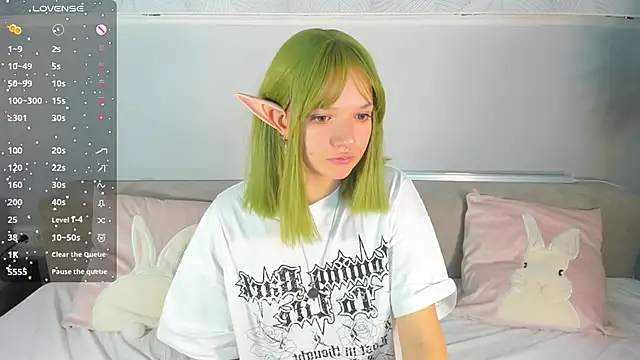 Molly Platt online show from 10/02/25, 09:05