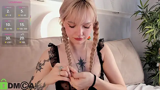 Molly Platt online show from 05/04/26, 09:16