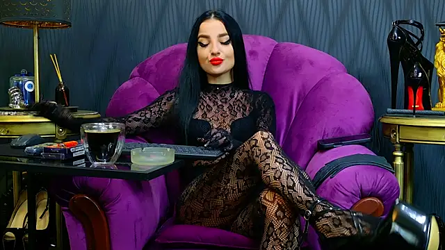 Snapshot of VivianReeve chatting on 10/24/25, 05:59 VivianReeve online show from 10/24/25, 05:59