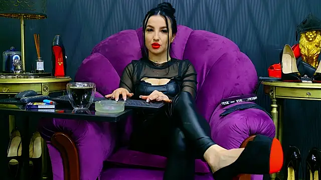 VivianReeve online show from 06/13/26, 12:14