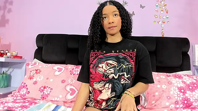 Snapshot of KendallWings chatting on 12/04/25, 06:38 KendallWings online show from 12/04/25, 06:38