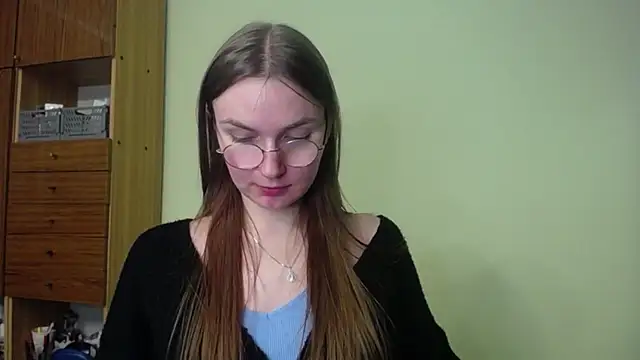 LooveELLYx online show from 12/03/24, 05:45