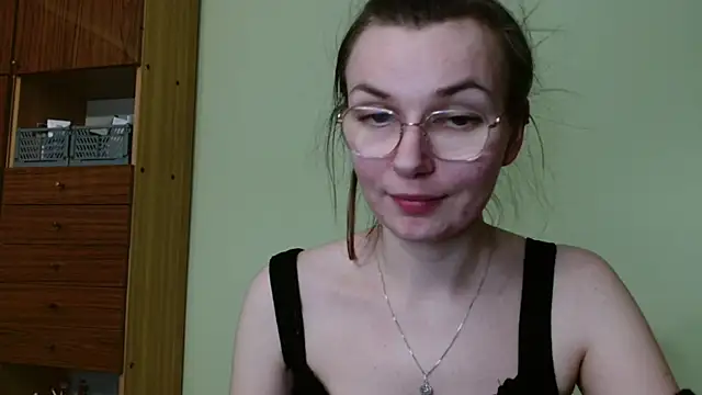 LooveELLYx online show from 01/22/25, 08:59