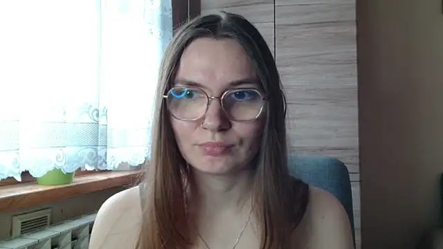 Snapshot of LooveELLYx chatting on 11/03/25, 08:04 LooveELLYx online show from 11/03/25, 08:04