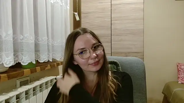Snapshot of LooveELLYx chatting on 11/16/25, 03:06 LooveELLYx online show from 11/16/25, 03:06