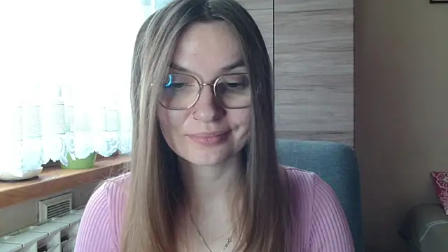 Snapshot of LooveELLYx chatting on 11/18/25, 07:46 LooveELLYx online show from 11/18/25, 07:46