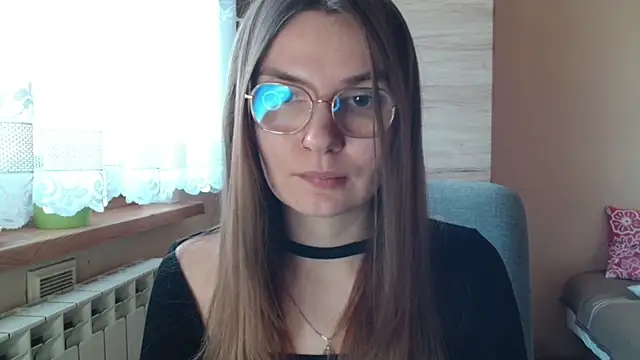 Snapshot of LooveELLYx chatting on 12/19/25, 07:37 LooveELLYx online show from 12/19/25, 07:37