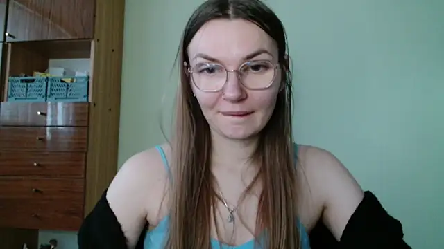 Snapshot of LooveELLYx chatting on 01/13/26, 02:44 LooveELLYx online show from 01/13/26, 02:44