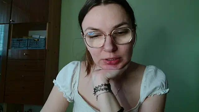 Snapshot of LooveELLYx chatting on 01/16/26, 07:34 LooveELLYx online show from 01/16/26, 07:34