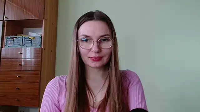Snapshot of LooveELLYx chatting on 02/03/26, 02:33 LooveELLYx online show from 02/03/26, 02:33