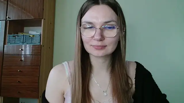 Snapshot of LooveELLYx chatting on 02/12/26, 07:36 LooveELLYx online show from 02/12/26, 07:36