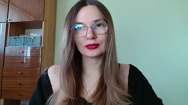 Snapshot of LooveELLYx chatting on 02/26/26, 07:40 LooveELLYx online show from 02/26/26, 07:40