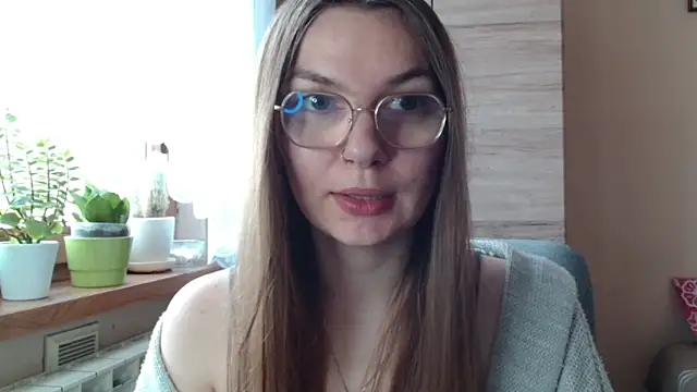 Snapshot of LooveELLYx chatting on 03/10/26, 07:35 LooveELLYx online show from 03/10/26, 07:35