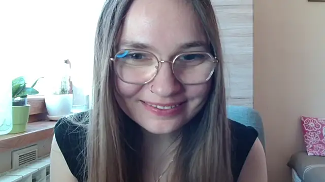 Snapshot of LooveELLYx chatting on 03/14/26, 07:58 LooveELLYx online show from 03/14/26, 07:58