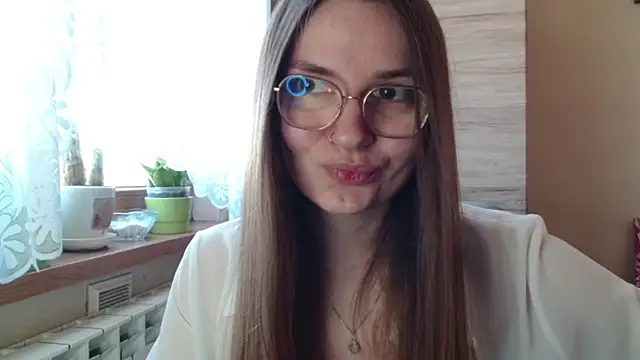 Snapshot of LooveELLYx chatting on 04/02/26, 06:33 LooveELLYx online show from 04/02/26, 06:33