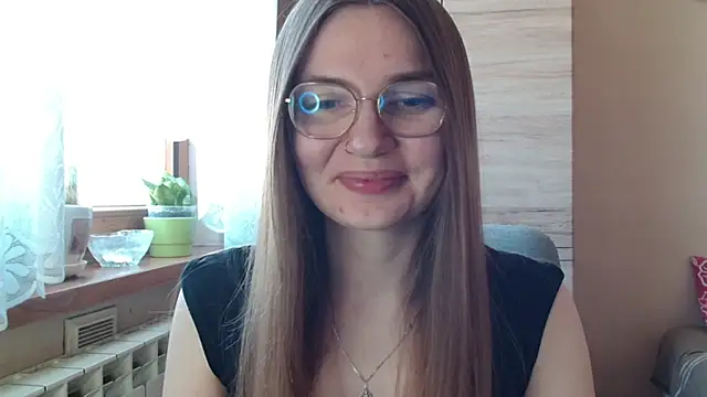 Snapshot of LooveELLYx chatting on 04/10/26, 06:29 LooveELLYx online show from 04/10/26, 06:29