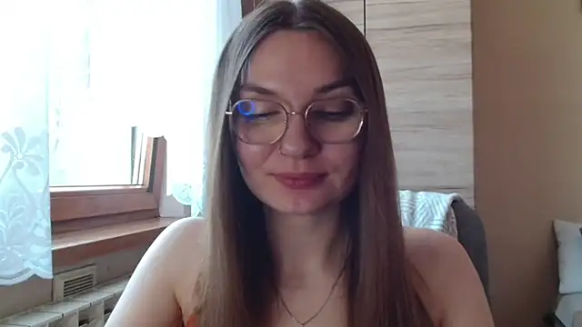 LooveELLYx online show from 07/02/26, 06:30