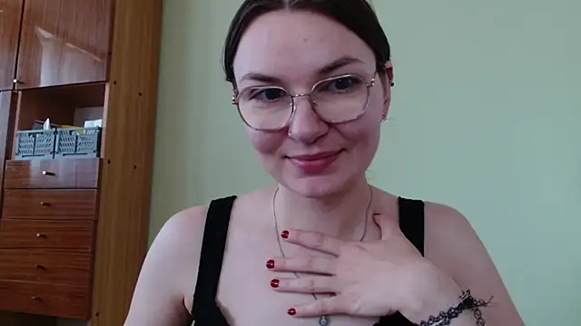 LooveELLYx online show from 07/14/26, 06:40