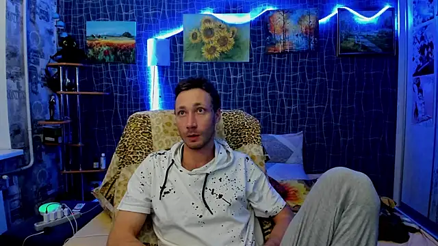 Snapshot of CuteBoy228 chatting on 11/28/25, 09:28 CuteBoy228 online show from 11/28/25, 09:28