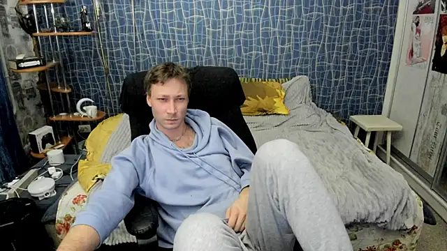 CuteBoy228 online show from 04/16/26, 09:39