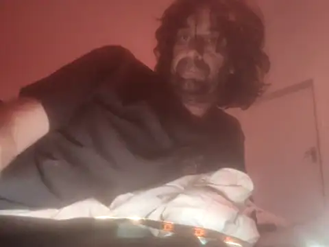 Snapshot of straightozgoesdwn chatting on 11/22/25, 05:56 straightozgoesdwn online show from 11/22/25, 05:56