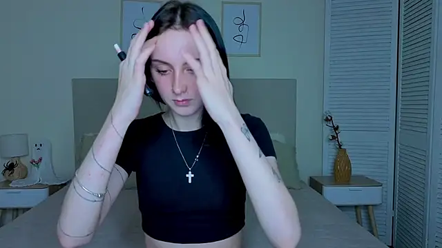 Little moly999 online show from 12/13/25, 10:15