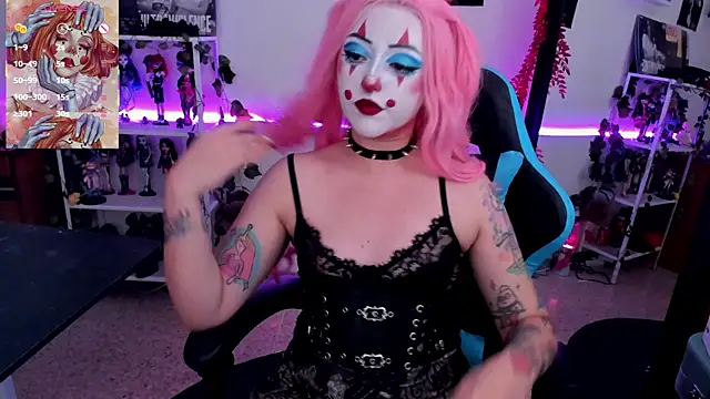 Snapshot of Makii_33 chatting on 09/25/25, 10:13 Makii 33 online show from 09/25/25, 10:13