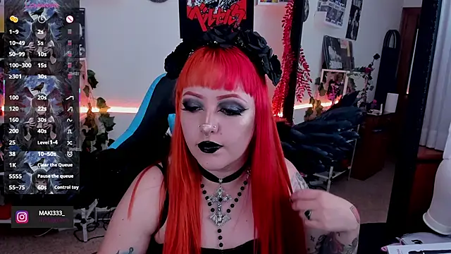 Snapshot of Makii_33 chatting on 09/30/25, 11:54 Makii 33 online show from 09/30/25, 11:54