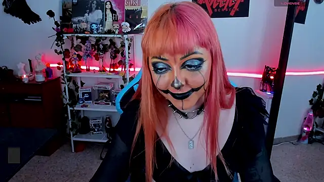 Snapshot of Makii_33 chatting on 10/10/25, 09:25 Makii 33 online show from 10/10/25, 09:25